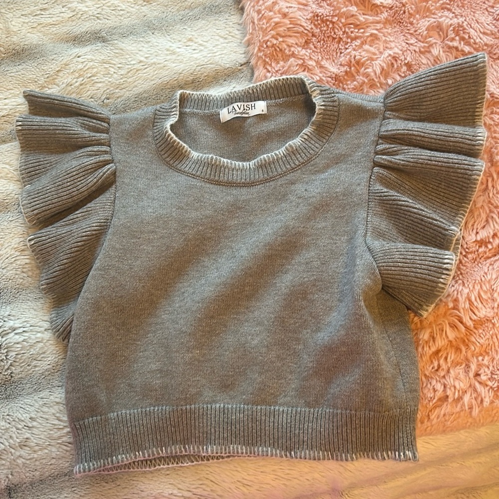 grey ruffle crop top